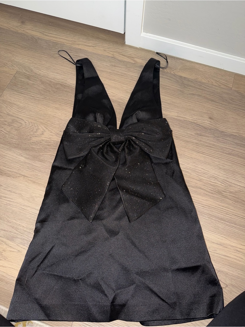Zara XS Black Bow-Accent V-Neck Mini Dress